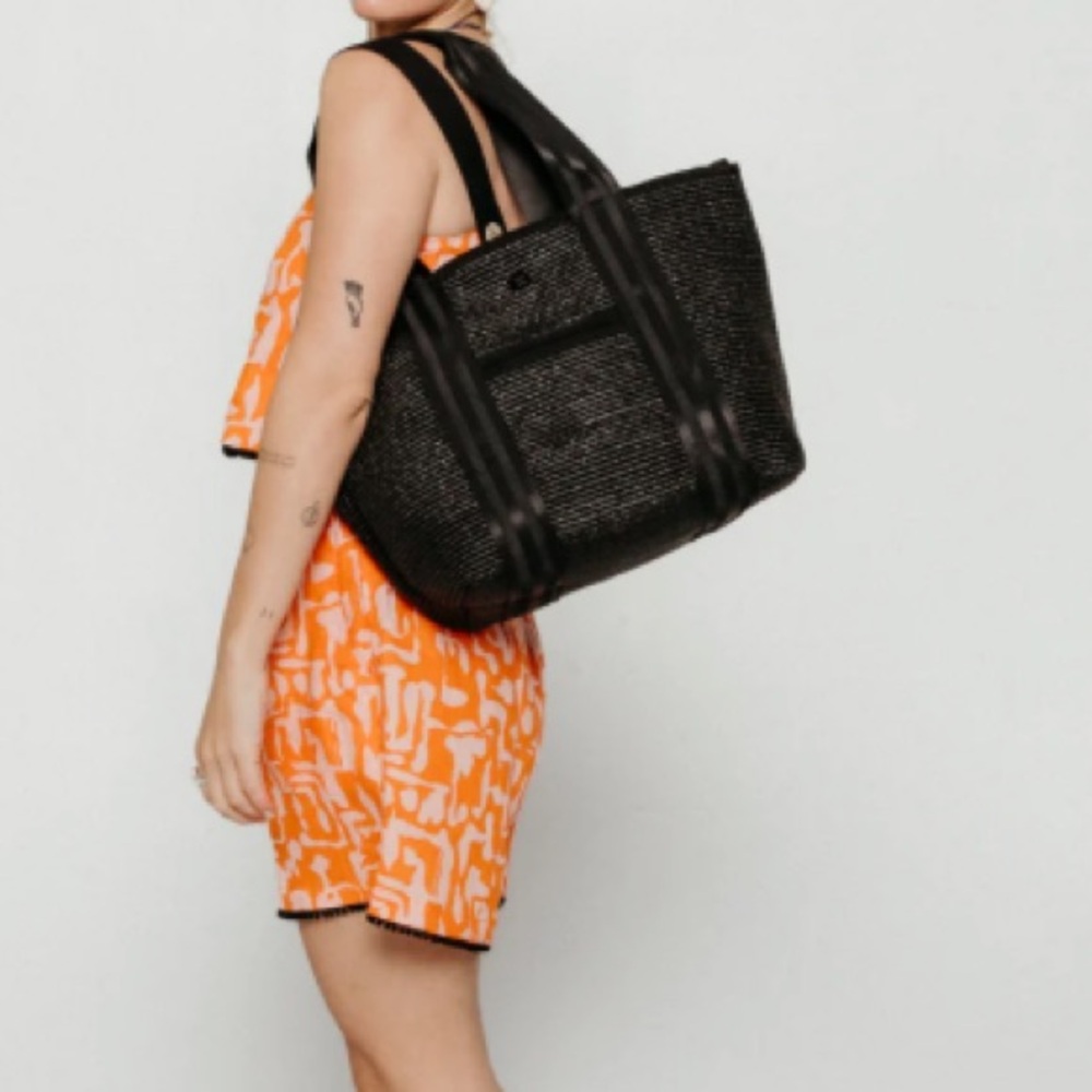 NWT Think Royln Black Tote Bag - Picture 8 of 16